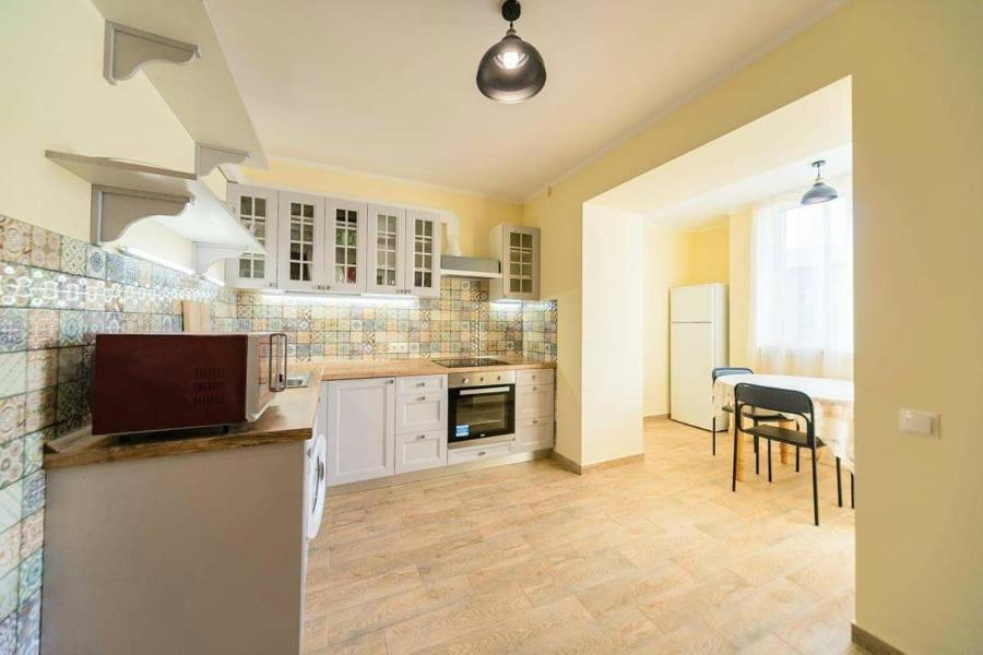 1 Room 65M2 Center Of Obolon Near River Side. Kiev Eksteriør bilde